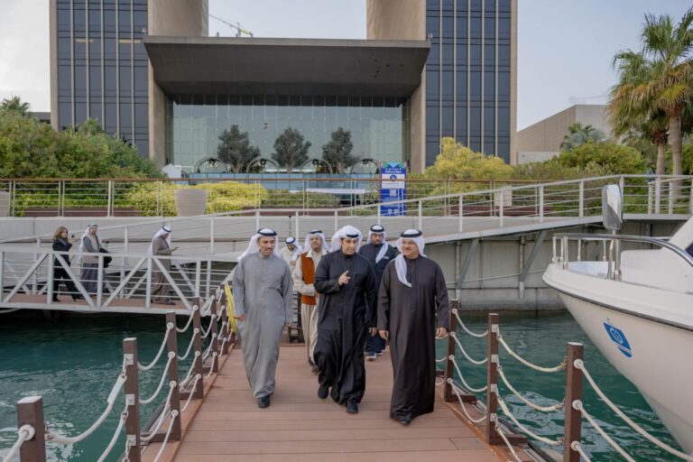 Kuwaiti Information and Culture Minister visits Muharraq Nights Festival